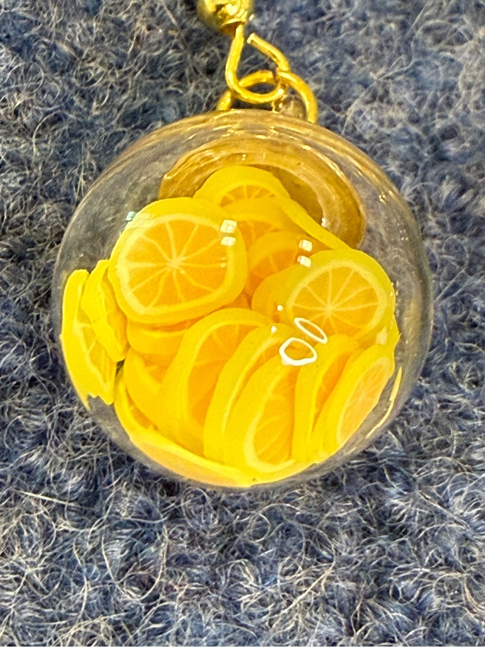 Lemon/orange slices transparent globe drop earrings gold tone fishhook backs - Picture 2 of 4